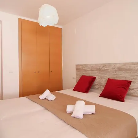 Residencial Paradise * Molinell